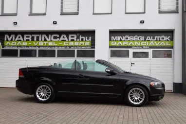 VOLVO C70 2.0 D Kinetic Sport Sapphire Black Edition +Első Tulajdonos +Prémium állapot +2X-s Garancia !!
