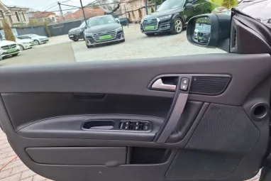 VOLVO C70 2.0 D Kinetic Sport Sapphire Black Edition +Első Tulajdonos +Prémium állapot +2X-s Garancia !!