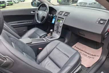 VOLVO C70 2.0 D Kinetic Sport Sapphire Black Edition +Első Tulajdonos +Prémium állapot +2X-s Garancia !!
