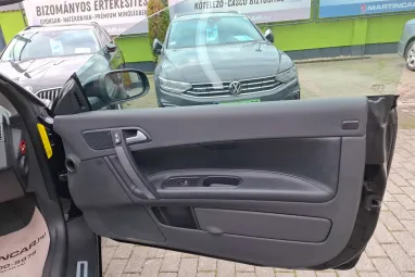 VOLVO C70 2.0 D Kinetic Sport Sapphire Black Edition +Első Tulajdonos +Prémium állapot +2X-s Garancia !!