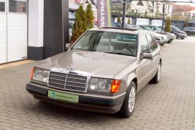 MERCEDES-BENZ W 124 200 E Light Brown +Friss Műszakival +Napfénytető +Vonóhorog +2X-s GARANCIA !!