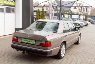 MERCEDES-BENZ W 124 200 E Light Brown +Friss Műszakival +Napfénytető +Vonóhorog +2X-s GARANCIA !!