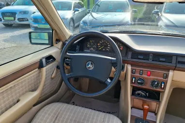 MERCEDES-BENZ W 124 200 E Light Brown +Friss Műszakival +Napfénytető +Vonóhorog +2X-s GARANCIA !!