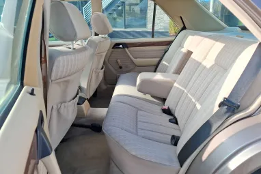 MERCEDES-BENZ W 124 200 E Light Brown +Friss Műszakival +Napfénytető +Vonóhorog +2X-s GARANCIA !!