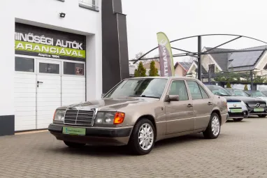 MERCEDES-BENZ W 124 200 E Light Brown +Friss Műszakival +Napfénytető +Vonóhorog +2X-s GARANCIA !!