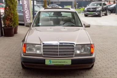 MERCEDES-BENZ W 124 200 E Light Brown +Friss Műszakival +Napfénytető +Vonóhorog +2X-s GARANCIA !!