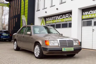 MERCEDES-BENZ W 124 200 E Light Brown +Friss Műszakival +Napfénytető +Vonóhorog +2X-s GARANCIA !!
