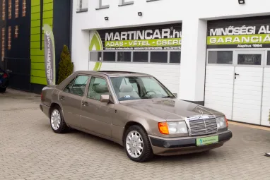 MERCEDES-BENZ W 124 200 E Light Brown +Friss Műszakival +Napfénytető +Vonóhorog +2X-s GARANCIA !!