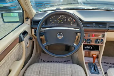 MERCEDES-BENZ W 124 200 E Light Brown +Friss Műszakival +Napfénytető +Vonóhorog +2X-s GARANCIA !!