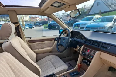 MERCEDES-BENZ W 124 200 E Light Brown +Friss Műszakival +Napfénytető +Vonóhorog +2X-s GARANCIA !!