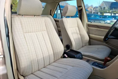 MERCEDES-BENZ W 124 200 E Light Brown +Friss Műszakival +Napfénytető +Vonóhorog +2X-s GARANCIA !!