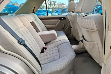 MERCEDES-BENZ W 124 200 E Light Brown +Friss Műszakival +Napfénytető +Vonóhorog +2X-s GARANCIA !!