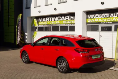 HYUNDAI I30 1.0 T-GDi Travel Plus Prémium +Engine Red +Igényes állapot +Magas Felszereltség +2X-s GARANCIA !!
