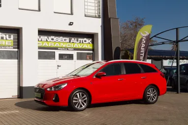 HYUNDAI I30 1.0 T-GDi Travel Plus Prémium +Engine Red +Igényes állapot +Magas Felszereltség +2X-s GARANCIA !!