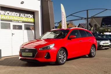 HYUNDAI I30 1.0 T-GDi Travel Plus Prémium +Engine Red +Igényes állapot +Magas Felszereltség +2X-s GARANCIA !!