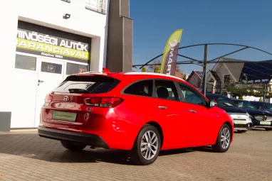 HYUNDAI I30 1.0 T-GDi Travel Plus Prémium +Engine Red +Igényes állapot +Magas Felszereltség +2X-s GARANCIA !!