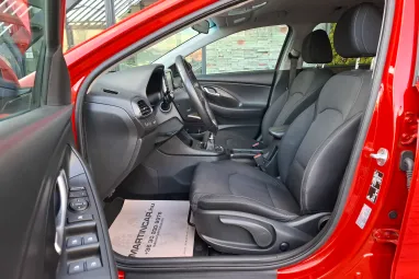 HYUNDAI I30 1.0 T-GDi Travel Plus Prémium +Engine Red +Igényes állapot +Magas Felszereltség +2X-s GARANCIA !!