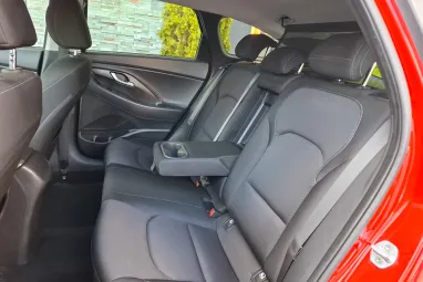 HYUNDAI I30 1.0 T-GDi Travel Plus Prémium +Engine Red +Igényes állapot +Magas Felszereltség +2X-s GARANCIA !!