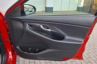 HYUNDAI I30 1.0 T-GDi Travel Plus Prémium +Engine Red +Igényes állapot +Magas Felszereltség +2X-s GARANCIA !!