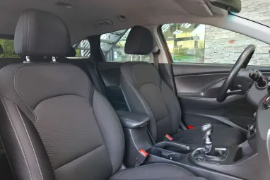 HYUNDAI I30 1.0 T-GDi Travel Plus Prémium +Engine Red +Igényes állapot +Magas Felszereltség +2X-s GARANCIA !!