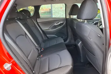 HYUNDAI I30 1.0 T-GDi Travel Plus Prémium +Engine Red +Igényes állapot +Magas Felszereltség +2X-s GARANCIA !!