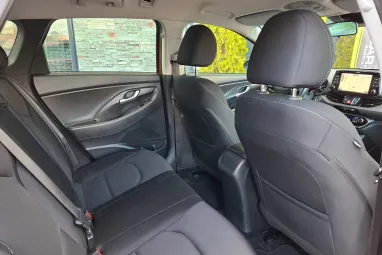HYUNDAI I30 1.0 T-GDi Travel Plus Prémium +Engine Red +Igényes állapot +Magas Felszereltség +2X-s GARANCIA !!