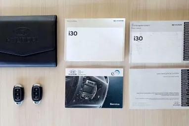 HYUNDAI I30 1.0 T-GDi Travel Plus Prémium +Engine Red +Igényes állapot +Magas Felszereltség +2X-s GARANCIA !!