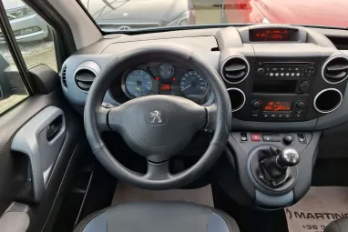 PEUGEOT PARTNER Tepee 1.6 HDi Active e Sport +Kyanos Blue +Cobalt enteriör +Igényes állapot +2X-s GARANCIA !!
