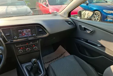 SEAT LEON 1.6 CR TDI Style SPORT Edition +Phantom BLACK +Végig vezetett szervízkönyv +2X-s GARANCIA !!