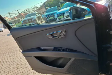 SEAT LEON 1.6 CR TDI Style SPORT Edition +Phantom BLACK +Végig vezetett szervízkönyv +2X-s GARANCIA !!