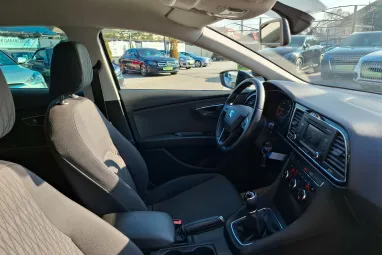 SEAT LEON 1.6 CR TDI Style SPORT Edition +Phantom BLACK +Végig vezetett szervízkönyv +2X-s GARANCIA !!