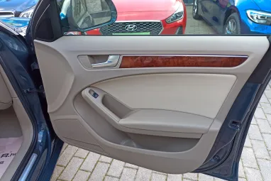 AUDI A4 Avant 2.0 TDI DPF Multitronic Meteor Grey Metallic +Cardamon Beige enteriör +Vezérlés csere +2X-s GARANCIA !!