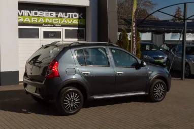 DACIA SANDERO 1.6 Stepway Grey Comet Metallic +1.Tulajdonos +Friss Műszaki +Keveset futott +2X-s GARANCIA !!
