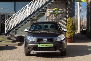 DACIA SANDERO 1.6 Stepway Grey Comet Metallic +1.Tulajdonos +Friss Műszaki +Keveset futott +2X-s GARANCIA !!