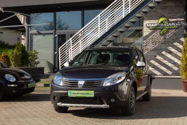 DACIA SANDERO 1.6 Stepway Grey Comet Metallic +1.Tulajdonos +Friss Műszaki +Keveset futott +2X-s GARANCIA !!