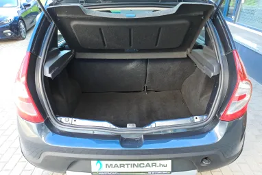 DACIA SANDERO 1.6 Stepway Grey Comet Metallic +1.Tulajdonos +Friss Műszaki +Keveset futott +2X-s GARANCIA !!