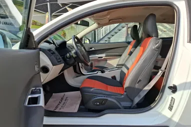 VOLVO C30 1.6 D [D2] R-Design SPORT DRIVe Ice White +Orange Flame +Full Szervízkönyv +2X-s GARANCIA !!