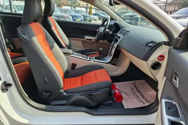 VOLVO C30 1.6 D [D2] R-Design SPORT DRIVe Ice White +Orange Flame +Full Szervízkönyv +2X-s GARANCIA !!