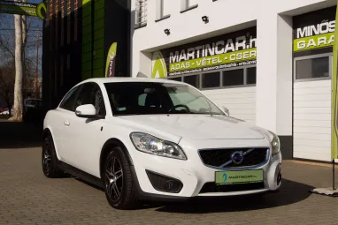 VOLVO C30 1.6 D [D2] R-Design SPORT DRIVe Ice White +Orange Flame +Full Szervízkönyv +2X-s GARANCIA !!