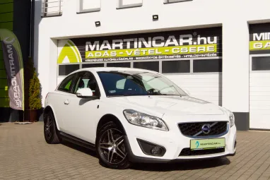 VOLVO C30 1.6 D [D2] R-Design SPORT DRIVe Ice White +Orange Flame +Full Szervízkönyv +2X-s GARANCIA !!