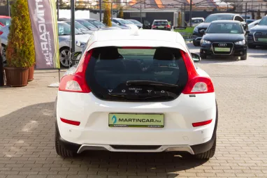 VOLVO C30 1.6 D [D2] R-Design SPORT DRIVe Ice White +Orange Flame +Full Szervízkönyv +2X-s GARANCIA !!