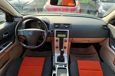 VOLVO C30 1.6 D [D2] R-Design SPORT DRIVe Ice White +Orange Flame +Full Szervízkönyv +2X-s GARANCIA !!