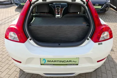 VOLVO C30 1.6 D [D2] R-Design SPORT DRIVe Ice White +Orange Flame +Full Szervízkönyv +2X-s GARANCIA !!