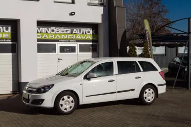 OPEL ASTRA H Caravan 1.6 Essentia Eredeti Magyar Autó +Igényes állapot +2X-s GARANCIA !!