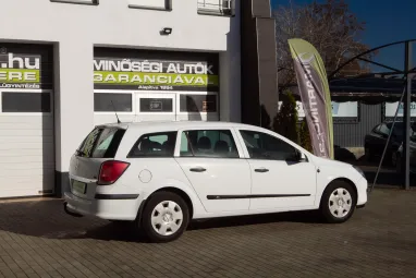 OPEL ASTRA H Caravan 1.6 Essentia Eredeti Magyar Autó +Igényes állapot +2X-s GARANCIA !!
