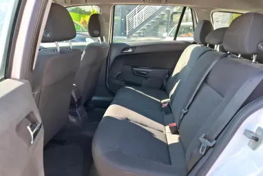 OPEL ASTRA H Caravan 1.6 Essentia Eredeti Magyar Autó +Igényes állapot +2X-s GARANCIA !!