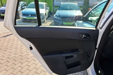 OPEL ASTRA H Caravan 1.6 Essentia Eredeti Magyar Autó +Igényes állapot +2X-s GARANCIA !!