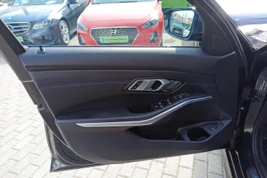 BMW 330i M Sport (Automata) Black Sapphire +Max Felszerelt +Full Szervizelt +2X-s GARANCIA !!