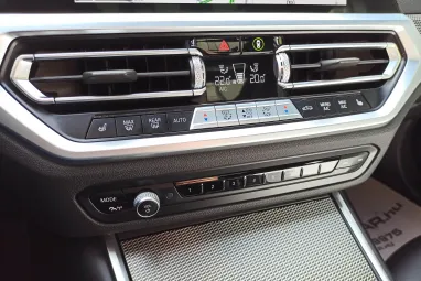 BMW 330i M Sport (Automata) Black Sapphire +Max Felszerelt +Full Szervizelt +2X-s GARANCIA !!