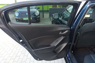 MAZDA 3 Sport 2.2 D Revolution Top Deep Crystal Blue +Gazdagon felszerelt +Friss Szervíz +2X-s GARANCIA !!